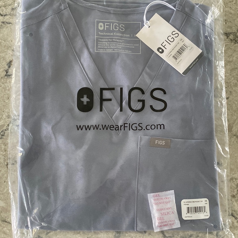 Figs vapor blue Catarina top
